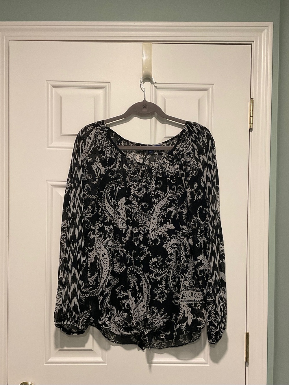 Black & White Paisley Long-Sleeve Blouse